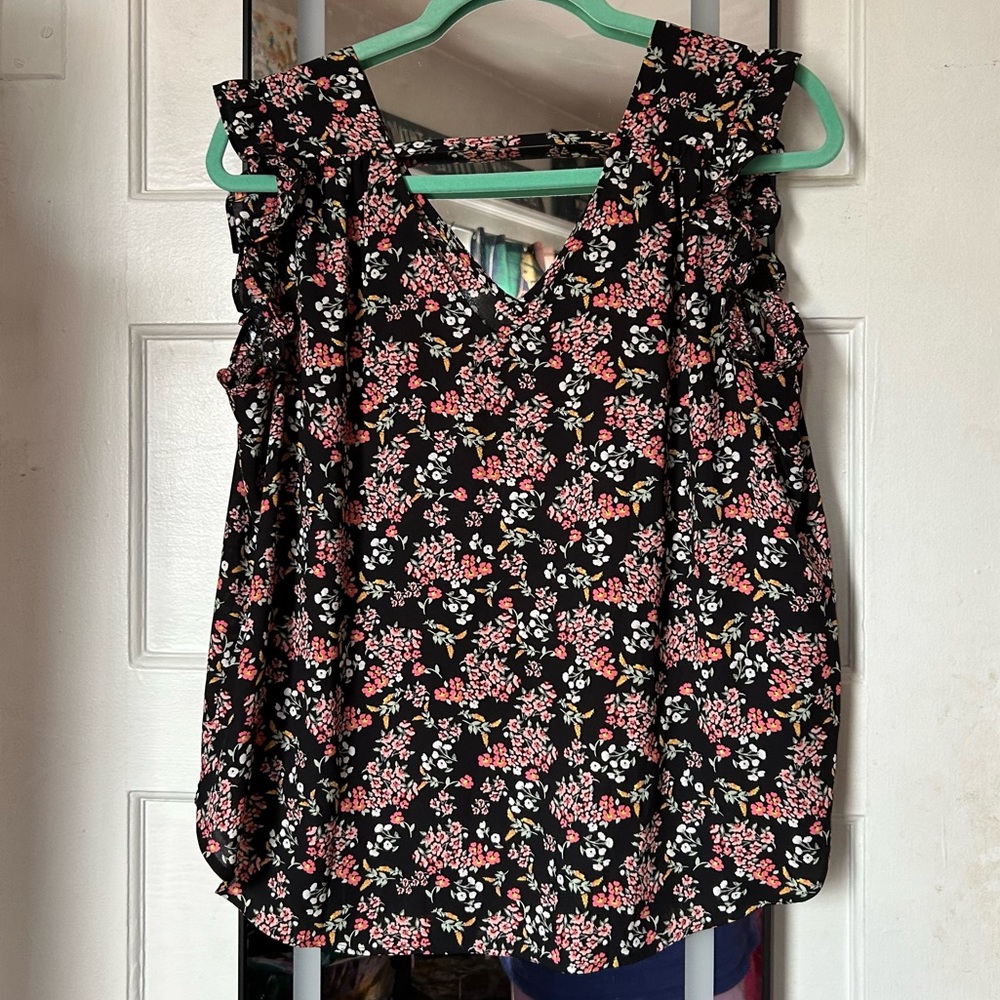 Loft Buttercup Bar Back Flutter Top - image 5